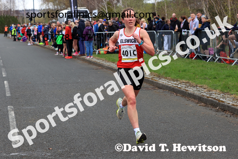 Senior Womens relay, 2026 Elswick Harriers Good Friday Road Relays and Young Athletes, Newburn,  Newcastle upon Tyne. Photo: David T. Hewitson/Sports for All Pics